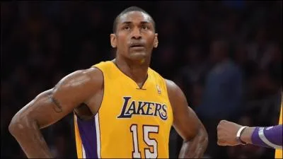 Qui est ce joueur des Lakers ?
