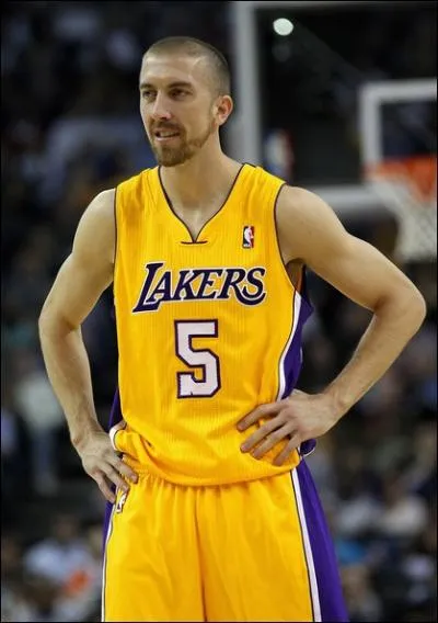 Qui est ce joueur des Lakers ?