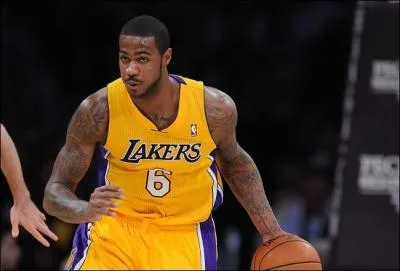 Qui est ce joueur des Lakers ?