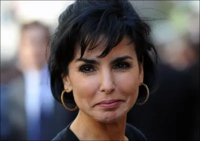 Ce Ministre de la Justice, garde des Sceaux reprend ses fonctions au ministre cinq jours aprs avoir accouch (un exemple pour toutes les femmes) se prnomme ...