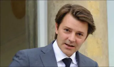 Maire de Troyes et ancien Ministre de l'conomie, des Finances et de l'Industrie , il se prnomme