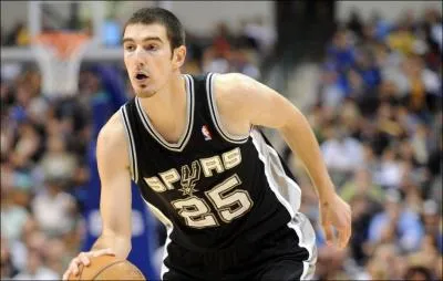 Qui est ce joueur des Spurs ?