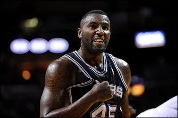 Qui est ce joueur des Spurs ?