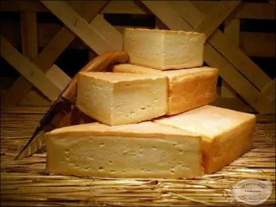 Quel est ce fromage français fabriqué en Avesnois, dans les départements du Nord et de l'Aisne ?