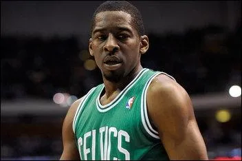 Qui est ce joueur des Celtics ?