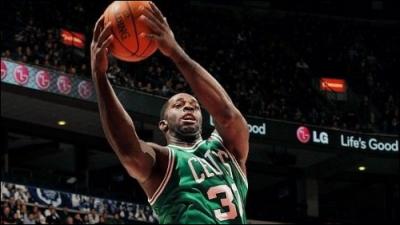 Qui est ce joueur des Celtics ?