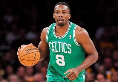 Qui est ce joueur des Celtics ?