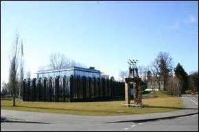 Fond en 1894  Paris, o sige dsormais le Comit International Oympique ?