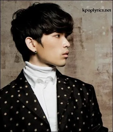 Qui est chanteur, rappeur et est n le 17 octobre 1986 ?