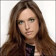 Qui est cette chanteuse ?