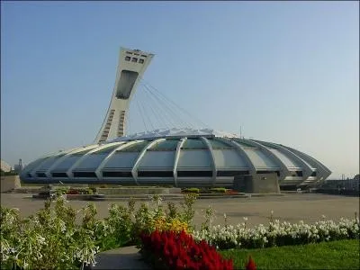 Dplaons-nous dans... . de la ville pour admirer le superbe stade olympique construit par l'architecte franais Roger Taillibert. Mais dans quel coin devons-nous nous dplacer pour l'admirer ?