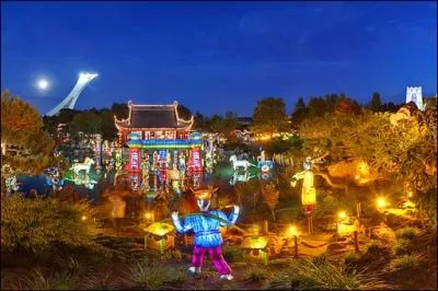 Dplaons-nous juste  ct du stade olympique o nous trouverons ce spectacle de lanternes chinoises une fois par anne. Mais o sommes-nous ?