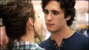 Puis, elle est sortie avec Alex mais que lui a-t-il avou ?