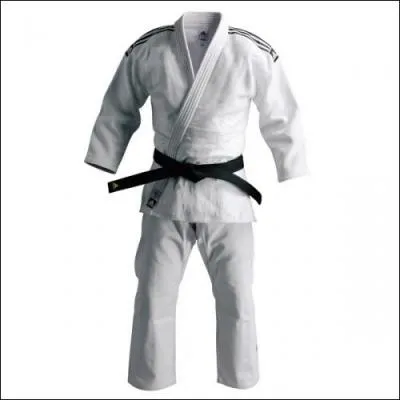 Quel est le nom de la tenue porte par un judoka ?