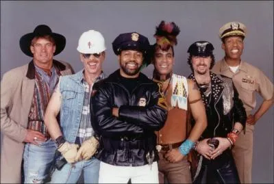 Comment serait traduit Village People en anglais ?