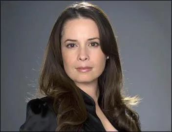 Je suis une mre qui a t trompe par son mari et dont la fille sort avec son ancien professeur. Qui suis-je ?