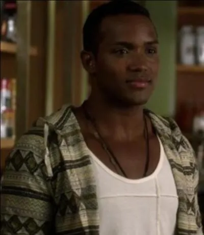 Comment le cousin de Maya s'appelle-t-il ?