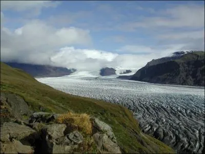 Quel pourcentage du territoire islandais est couvert par ses glaciers ?
