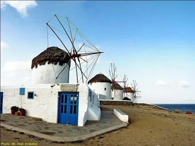Sur quelle le touristique peut-on voir ces moulins  vent ?