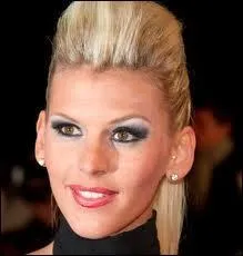 Quelle est la marque de ses vtements ?