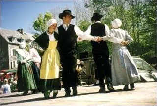 Quel tait l'instrument de musique privilgi pour cette danse ?