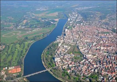 La station thermale de Vichy est bien connue pour ses pastilles, mais qu'y soigne-t-on ?