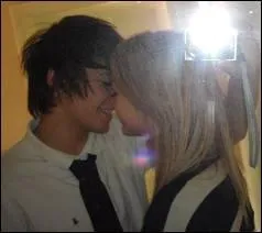 Comment s'appelait la petite amie de Louis avant  X Factor  ?