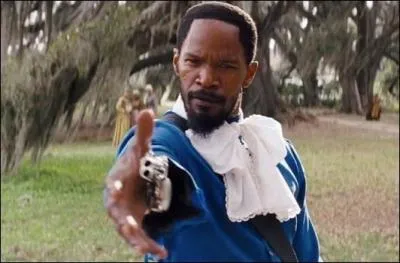 Compltez cette rplique prononce par Django Freeman :  Dis [ ? ]  Madame Lara .