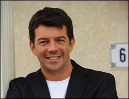 Je suis agent immobilier  Paris et je prsente les missions  Recherche appartement ou maison  et  Maison  vendre . Je suis...