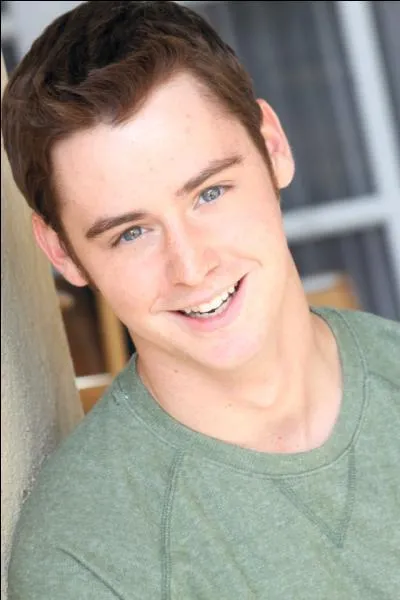 Comment s'appelle l'acteur qui joue le rle de Zeke (Zachary Ezekiel), le meilleur ami de Justin ?