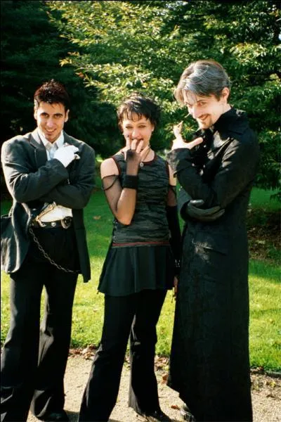 Avec qui Sinji fait-il une alliance pour combattre l'missaire divin ?