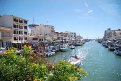 Où se trouve Palavas-les-Flots, station balnéaire réputée du littoral français ?