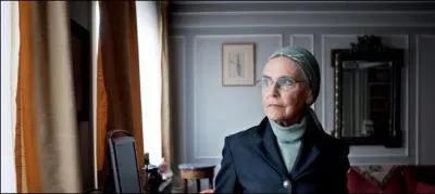 La femme d'Alain Robbe-Grillet, Catherine Robbe-Grillet, est une femme de lettres et actrice. Mais quelle autre profession insolite a t-elle pratiqu ?