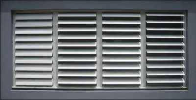 En 1957 parat le quatrime roman d'Alain Robbe-Grillet, et peut-tre le plus clbre. Quel est son titre ?