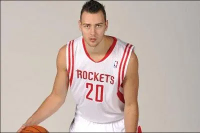 Qui est ce joueur des Rockets ?