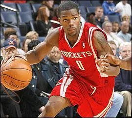 Qui est ce joueur des Rockets ?