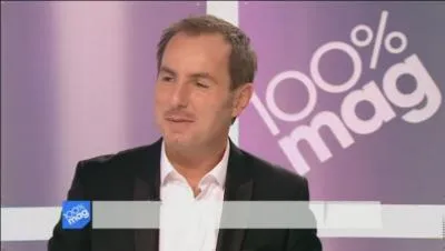 Aprs Estelle il fait le fou auprs de Justine , c'est Jean ...