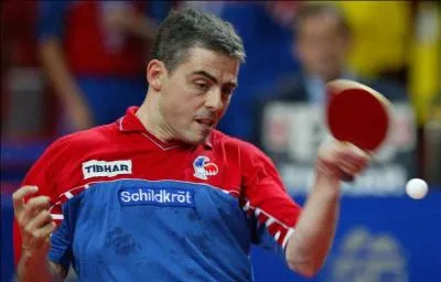 Pongiste de renom , c'est Jean ... .