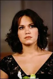 Dans la saison 8, auquels de ses proches Hayley fait-elle passer un test en faisant croire qu'elle va accoucher dans les minutes qui suivent ?