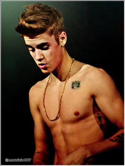 Quel est le titre de son premier album sorti en 2009 ?