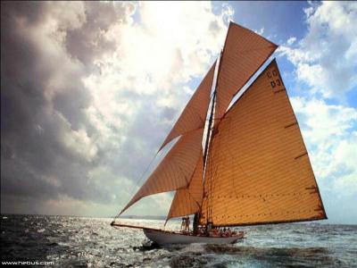 De quel grand navigateur le Pen Duick était-il le premier bateau ?