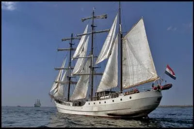 Ce bateau néerlandais est l'Artémis. De quelle déesse est-ce aussi le nom ?