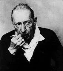Stavinski Igor : je suis n� � Oranienbaum (Empire russe) le 17 juin 1882, compositeur et chef d'orchestre de musique moderne, je suis consid�r� comme l'un des compositeurs les plus influents du XXe si�cle. Mon oeuvre s'�tend sur pr�s de 70 ans et se caract�rise par une grande diversit� de style, on me doit entre-autres  Petrouchka , je d�c�de � New York le 6 avril ...
