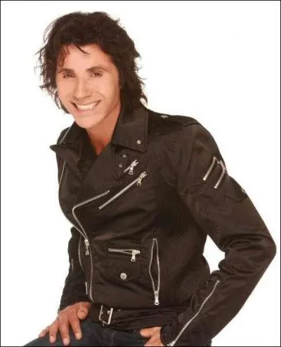 Dbarquez ce Papa chanteur, c'est Jean ...