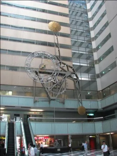 Gr�ce � ses dimensions gigantesques, elle est dans le Guinness des records, en tant que :