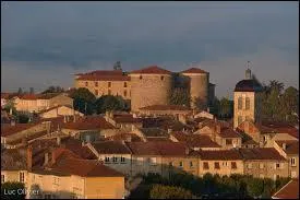 Je me rends  Monistrol-sur-Loire ( Haute-Loire ) o la ville est chef-lieu ...