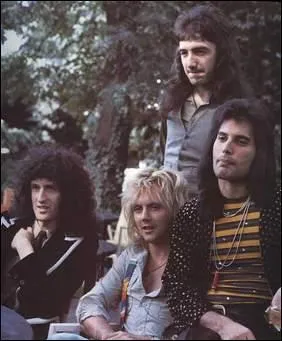 En 1978, le groupe  Queen  et son mythique leader Freddie Mercury, sortent, dj, leur septime album, quel est son titre ?