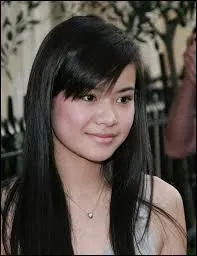 Dans le film c'est Cho,  cause du veritaserum, qui trahit l'arme de Dumbledore, mais qui est-ce dans le livre ?