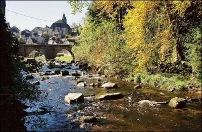 Le dpartement de la Corrze doit son nom  la rivire du mme nom, mais dans quel cours d'eau se jette-t-elle ?