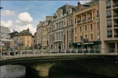 Quel est le surnom de la ville de Tulle ?